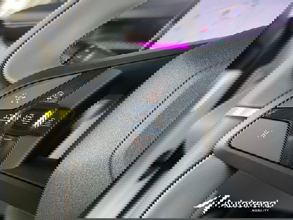 Lynk & Co 02 nuova a Bari (14)