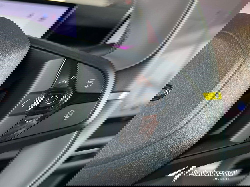 Lynk & Co 02 nuova a Bari (15)