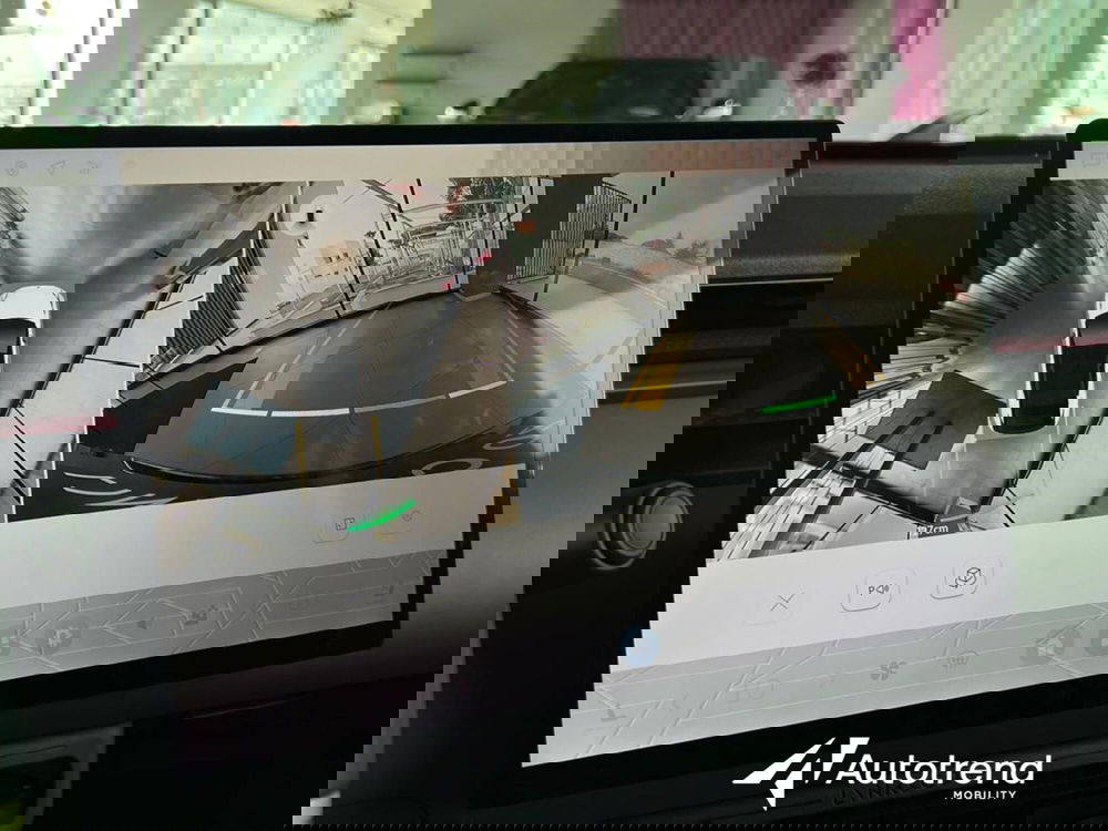 Lynk & Co 02 nuova a Bari (17)