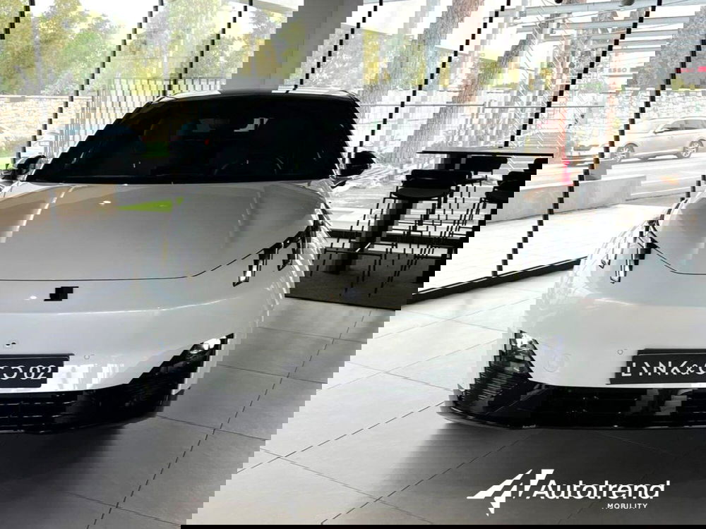 Lynk & Co 02 nuova a Bari (3)