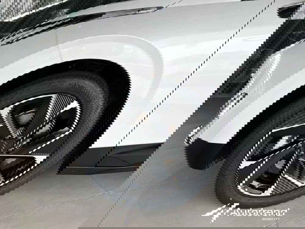 Lynk & Co 02 nuova a Bari (5)