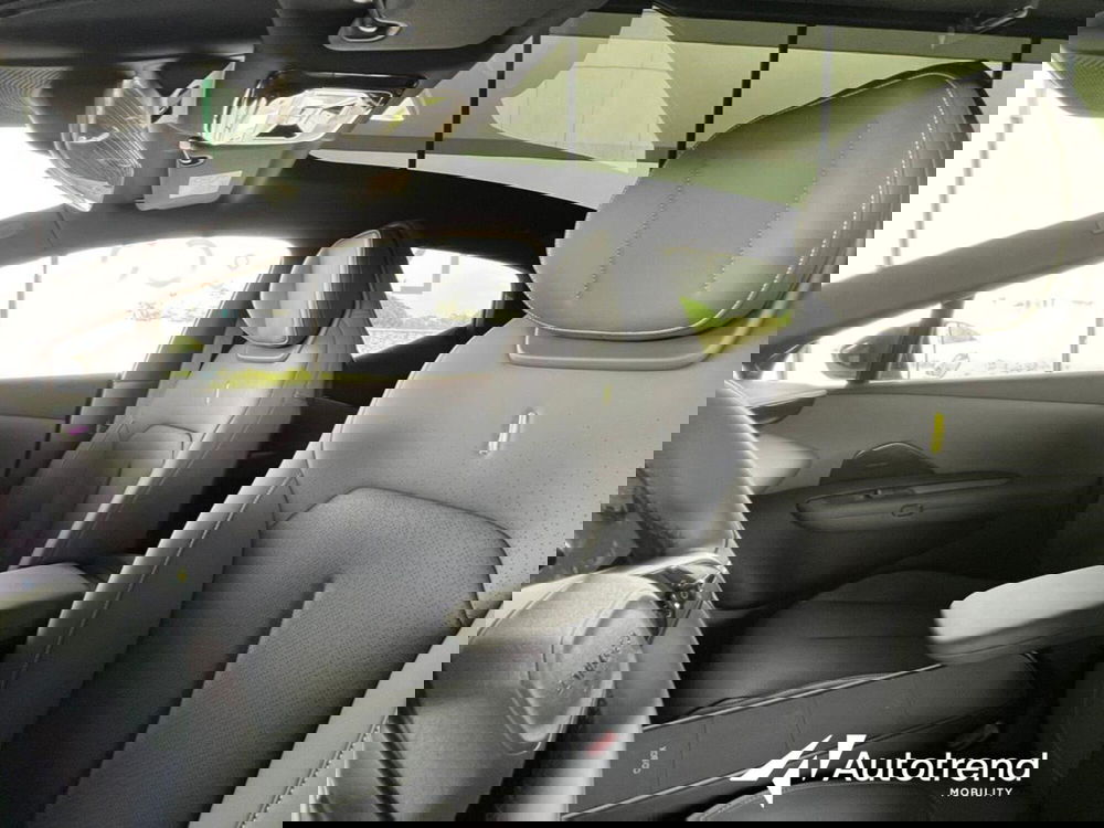 Lynk & Co 02 nuova a Bari (7)