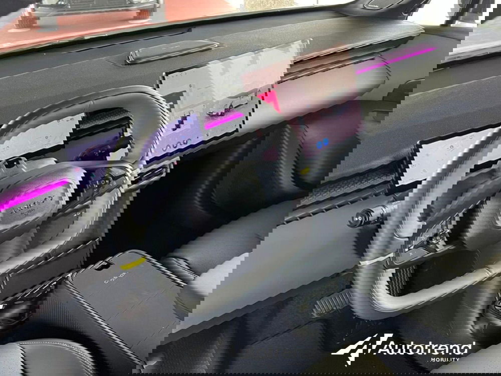 Lynk & Co 02 nuova a Bari (9)