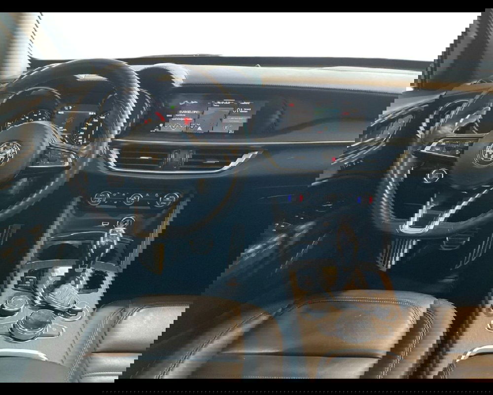 Alfa Romeo Stelvio usata a Torino (3)