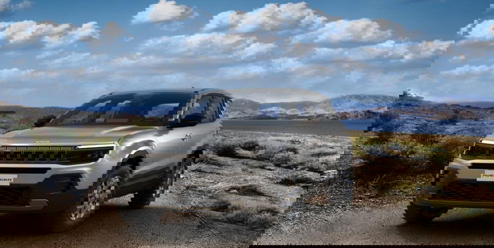 Jeep Avenger nuova a Torino