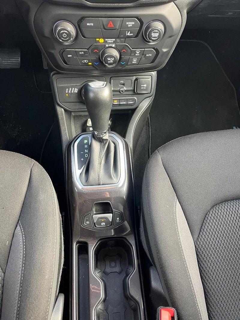 Jeep Renegade usata a Milano (19)