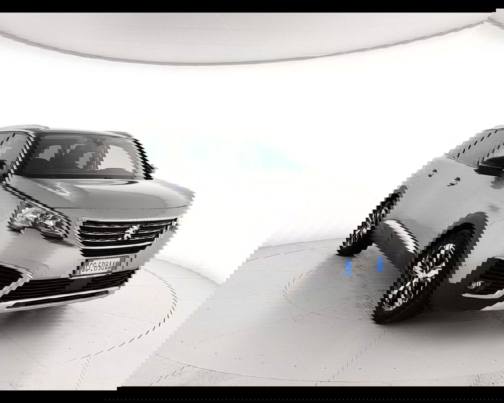 Peugeot 5008 usata a Caserta