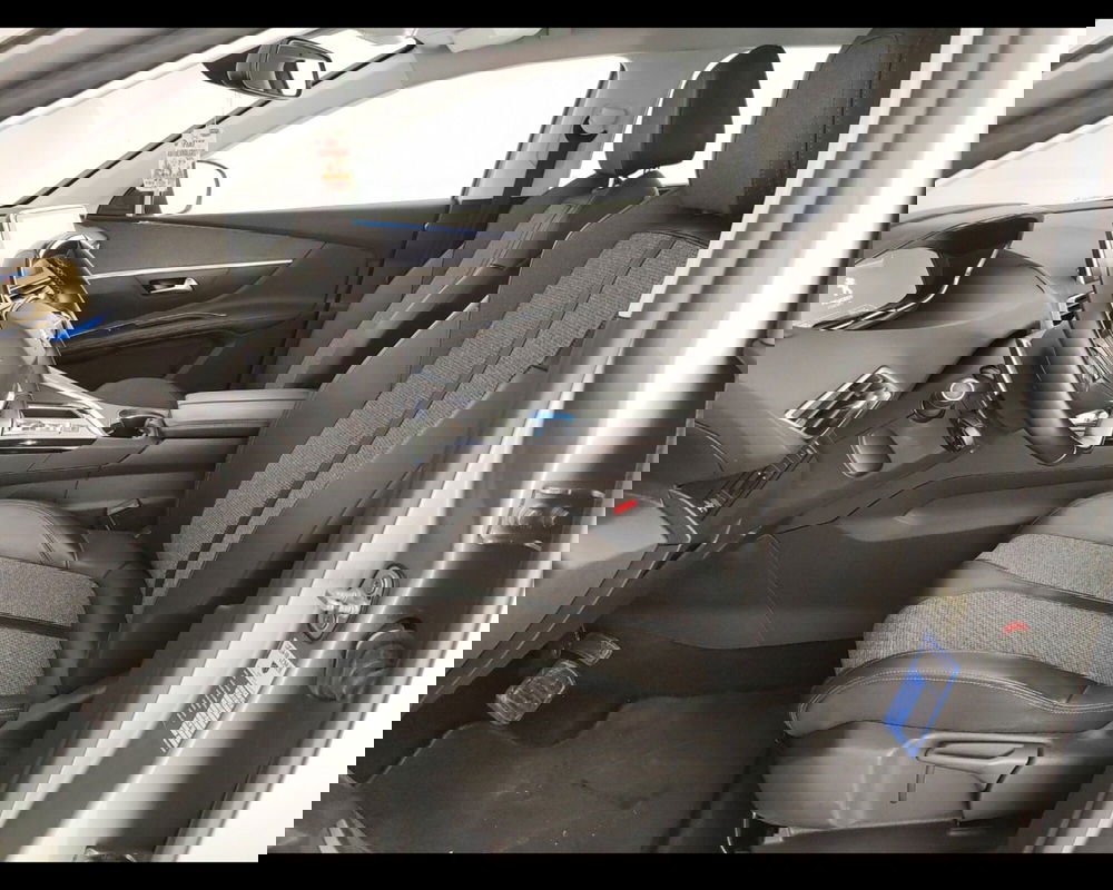 Peugeot 5008 usata a Caserta (17)