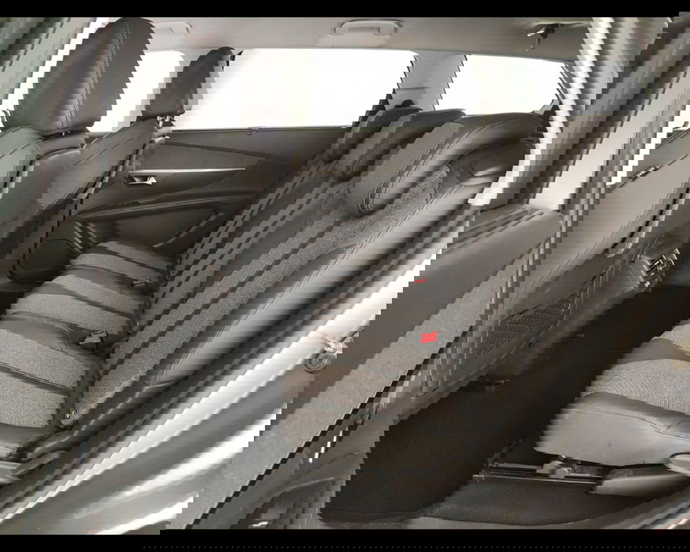 Peugeot 5008 usata a Caserta (19)