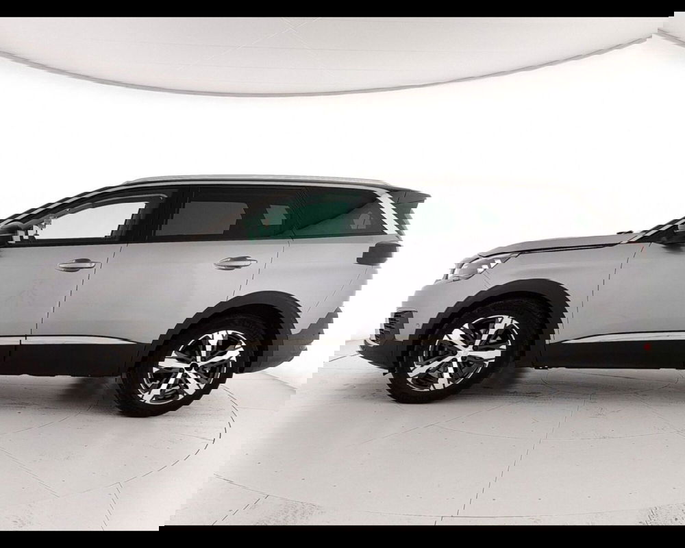 Peugeot 5008 usata a Caserta (4)