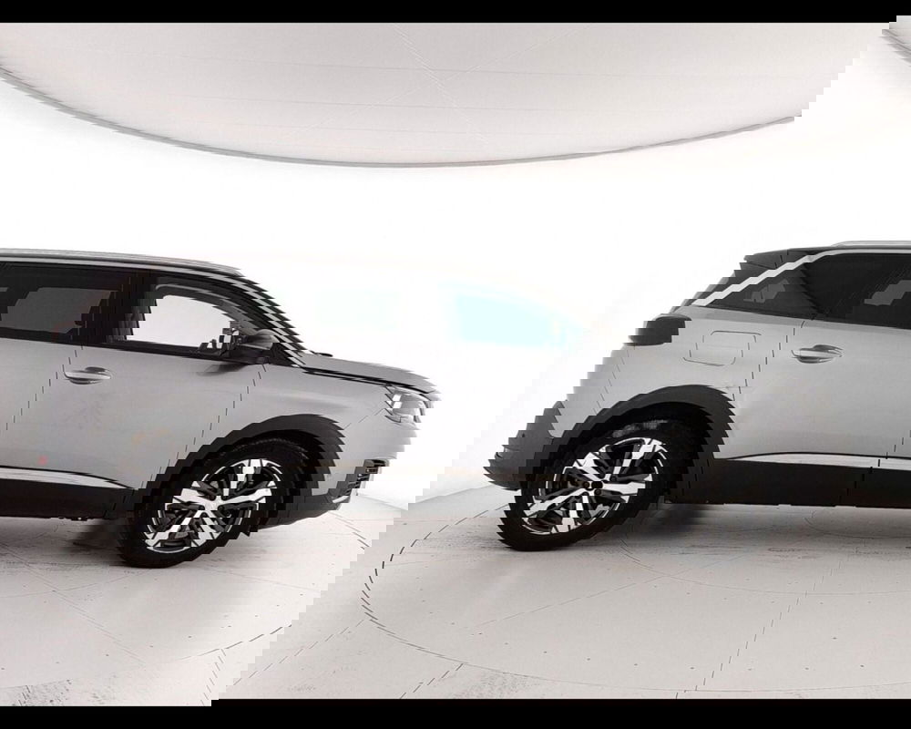 Peugeot 5008 usata a Caserta (8)