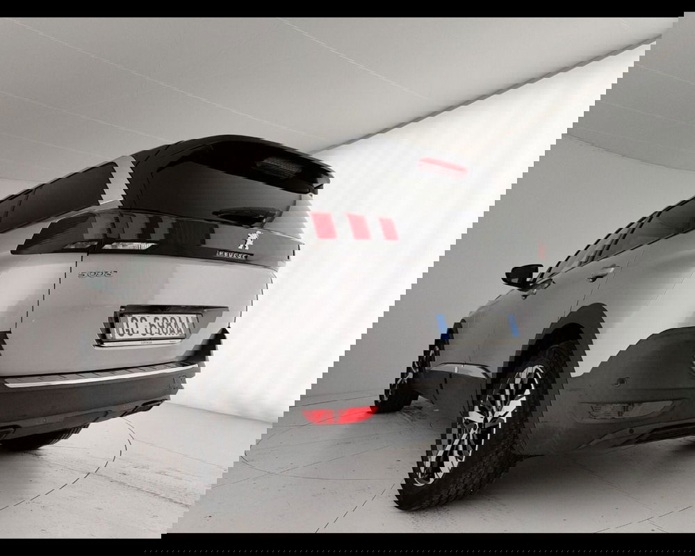 Peugeot 5008 usata a Caserta (9)