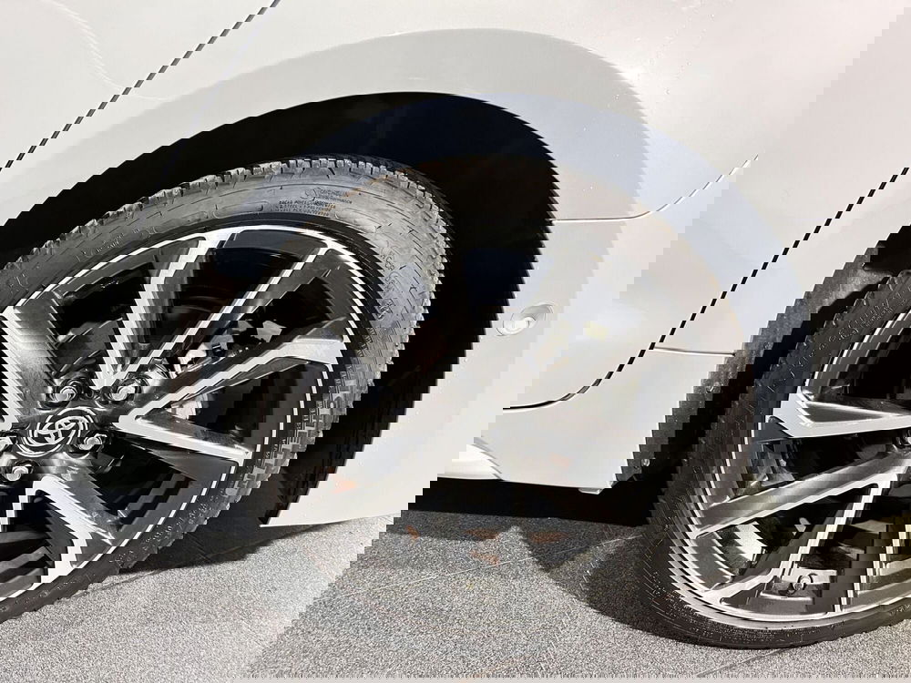 Toyota Corolla Touring Sports usata a Milano (15)