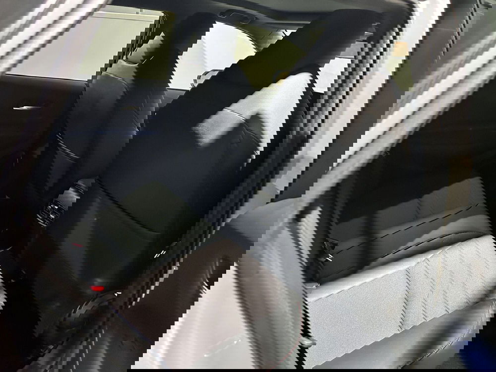 Toyota Corolla Touring Sports usata a Milano (8)