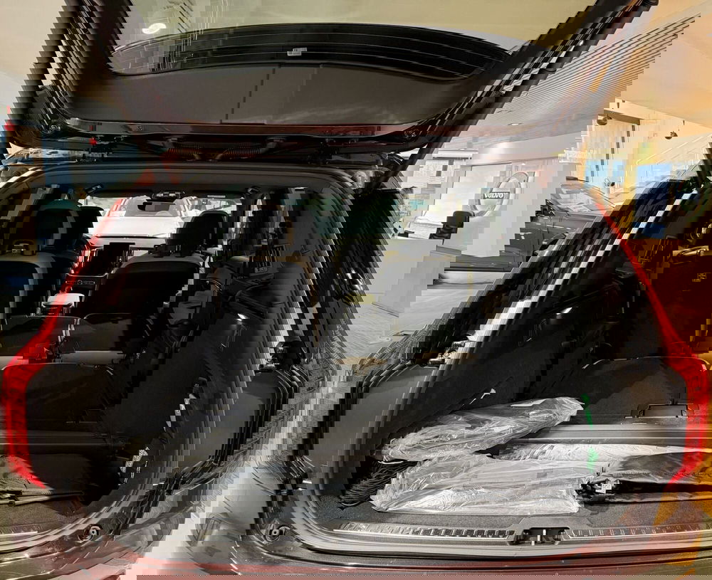 Volvo XC90 nuova a Parma (11)