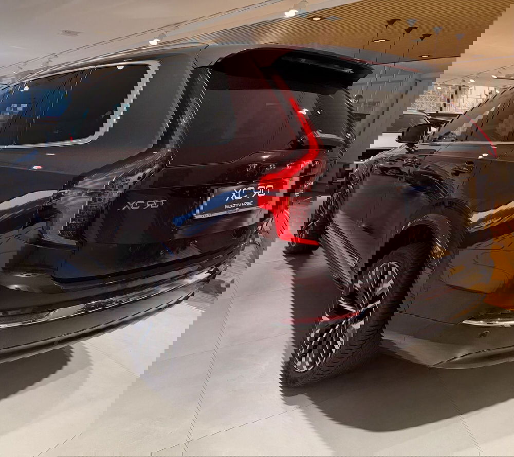 Volvo XC90 nuova a Parma (7)