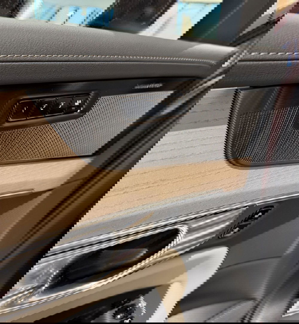 Volvo XC90 nuova a Parma (8)