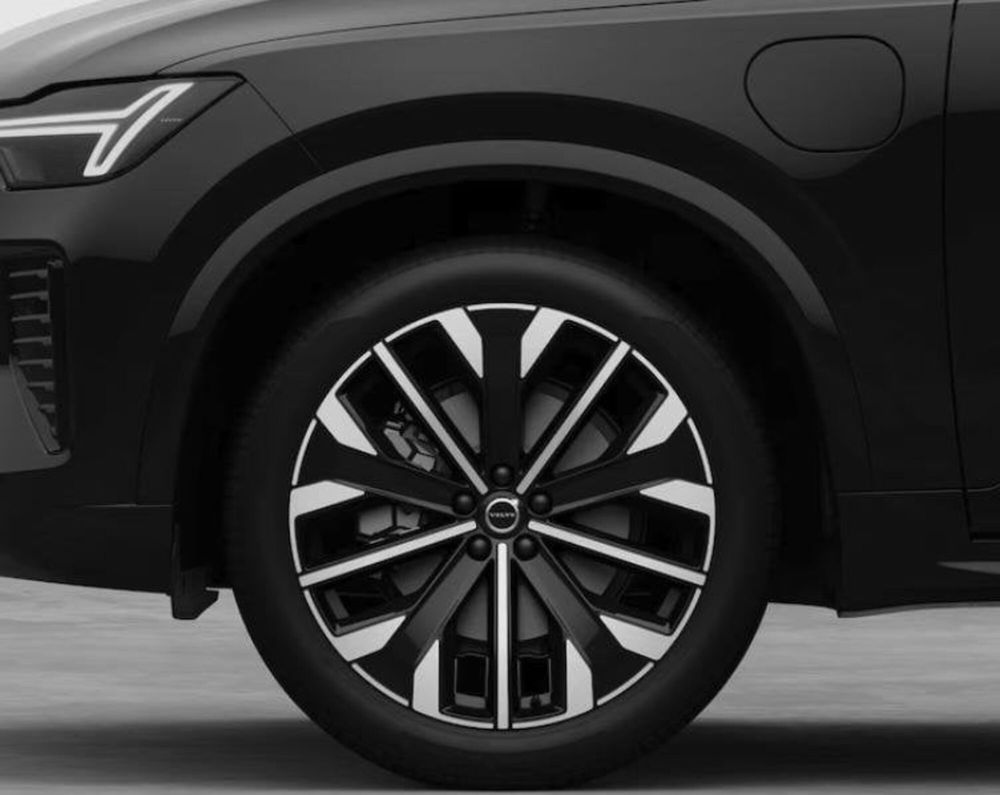 Volvo XC90 nuova a Parma (3)