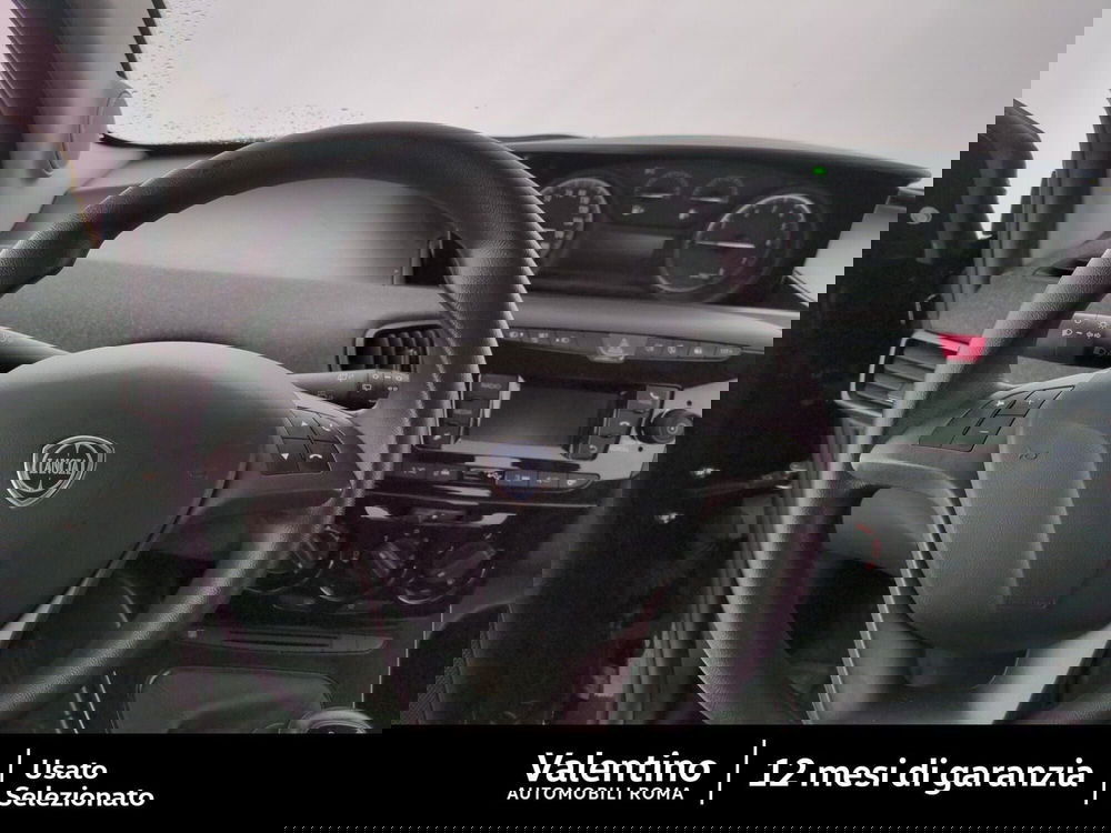 Lancia Ypsilon usata a Roma (13)