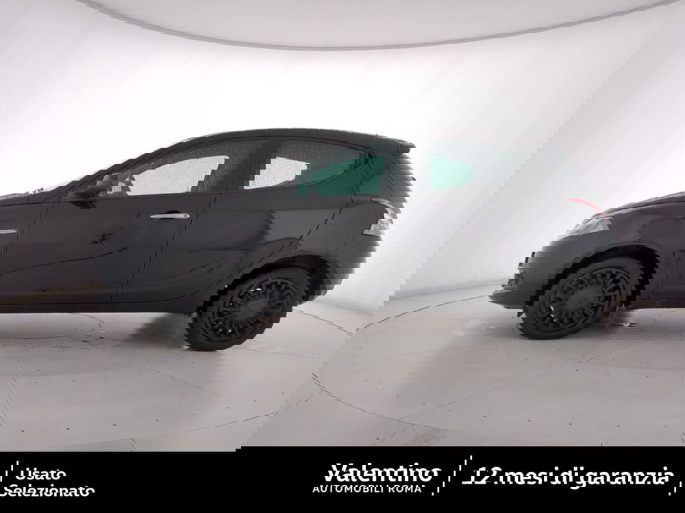 Lancia Ypsilon usata a Roma (4)