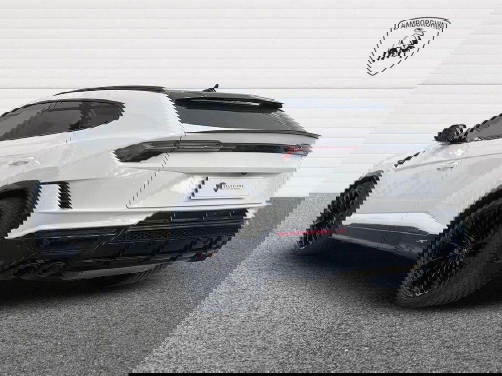 Lamborghini Urus nuova a Bari (4)