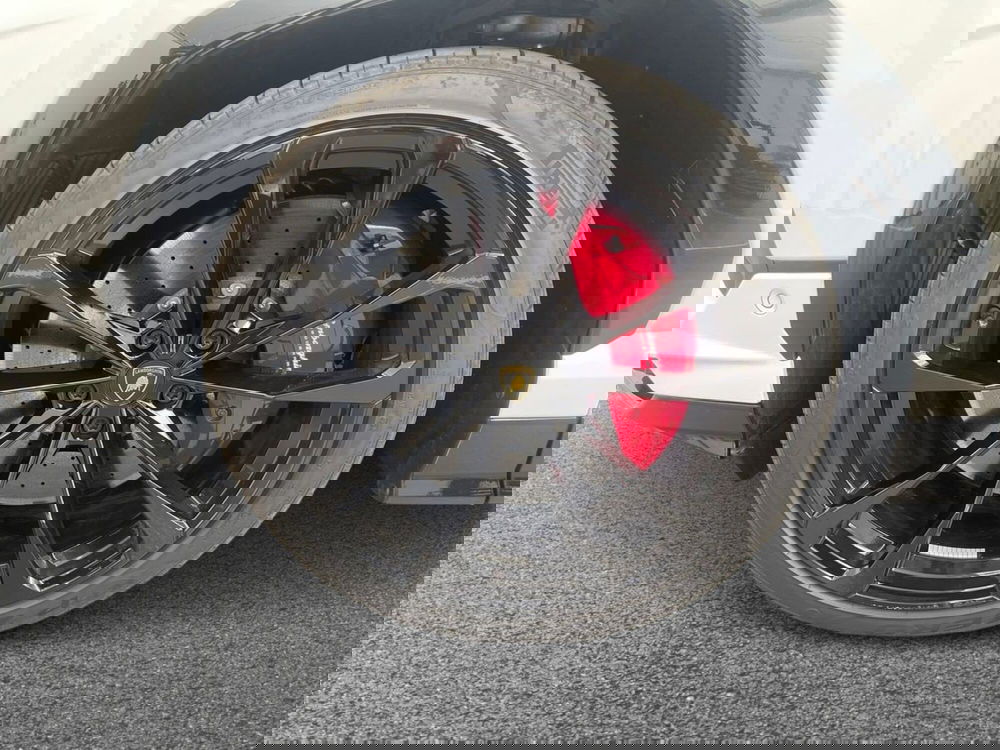 Lamborghini Urus nuova a Bari (6)