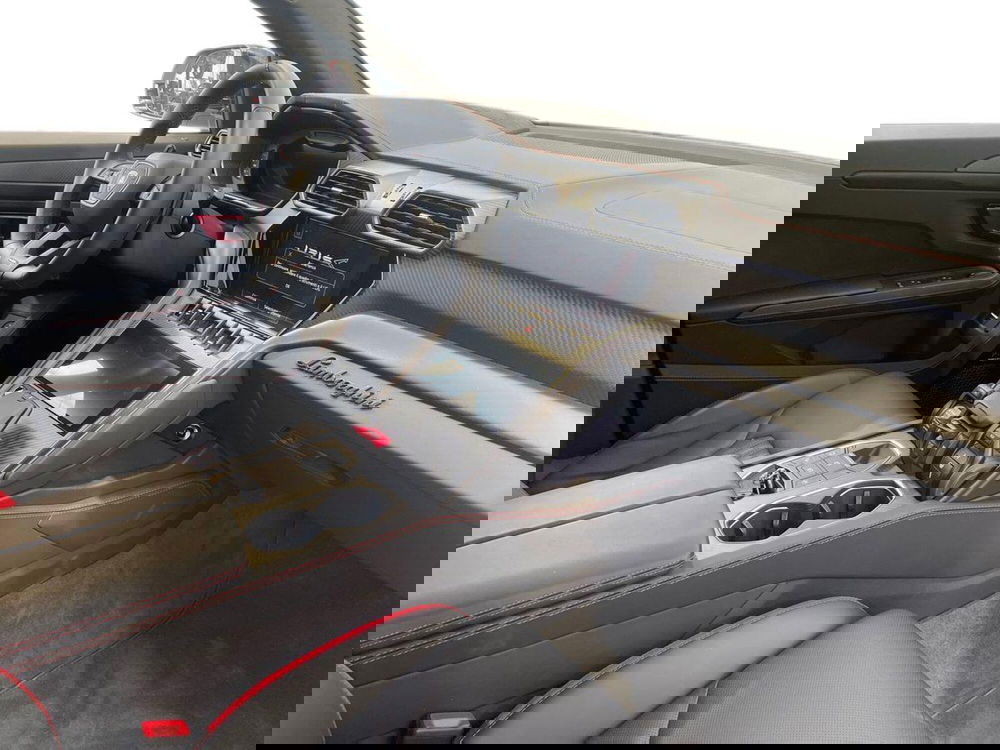 Lamborghini Urus nuova a Bari (9)