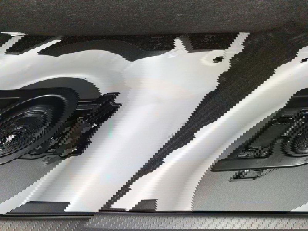 Opel Corsa nuova a Genova (19)