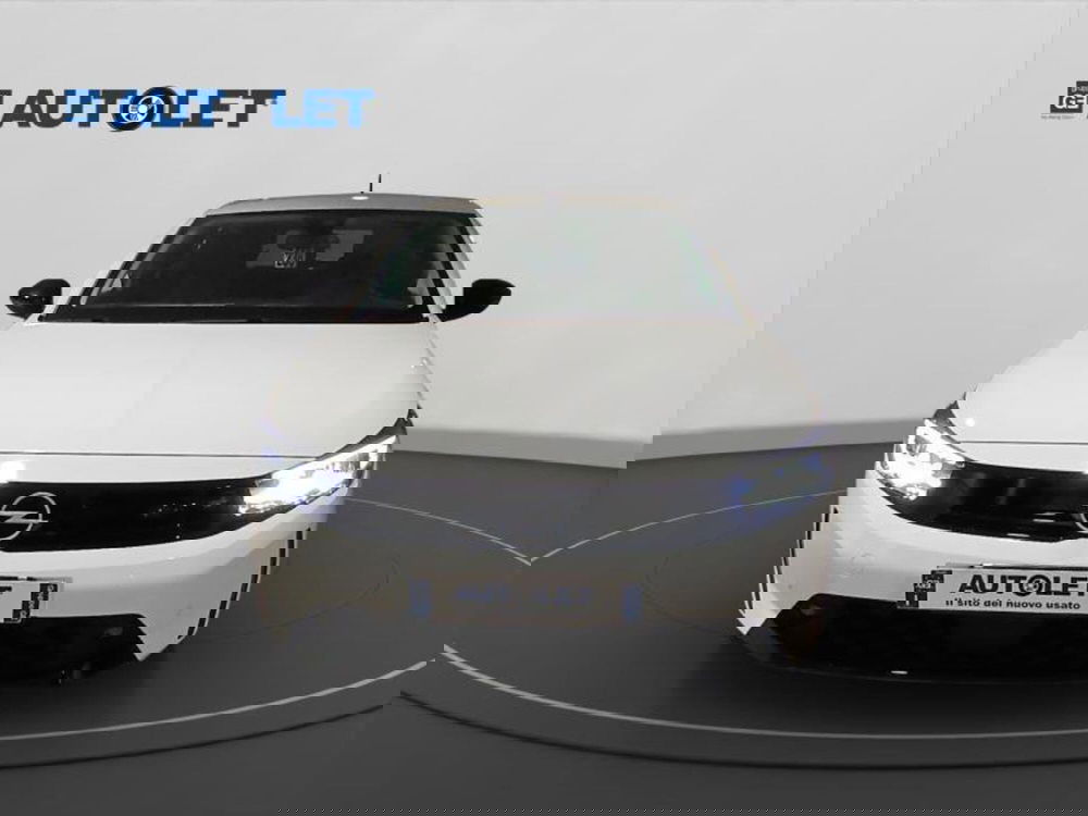 Opel Corsa nuova a Genova (2)