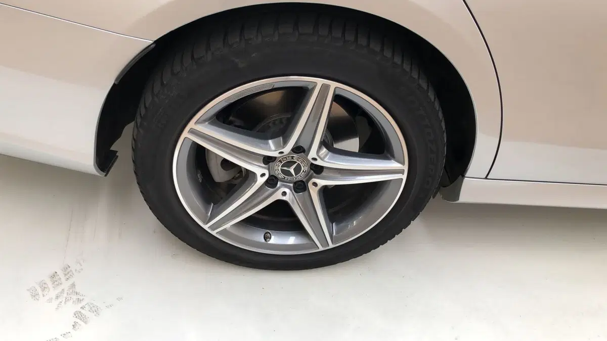 Mercedes-Benz Classe E usata a Cosenza (10)