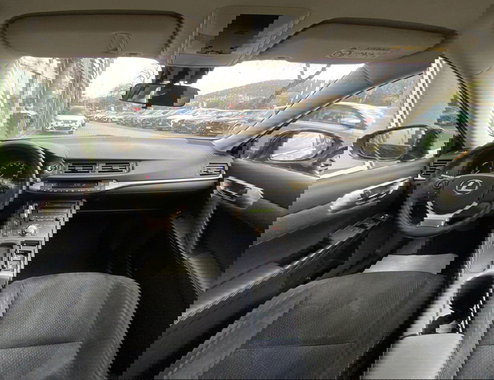 Lexus CT usata a Perugia (10)