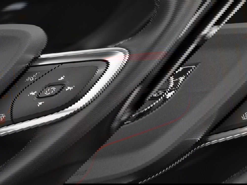 Volvo XC40 usata a Prato (9)