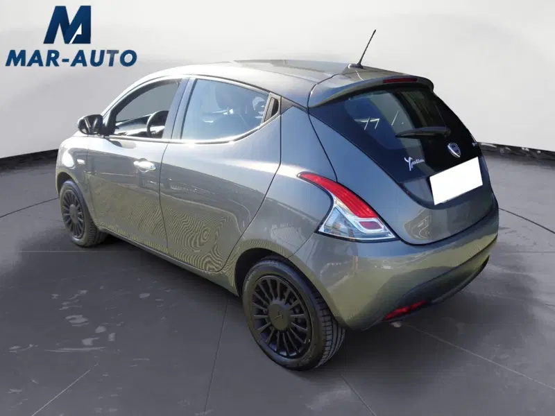 Lancia Ypsilon usata a Belluno (2)