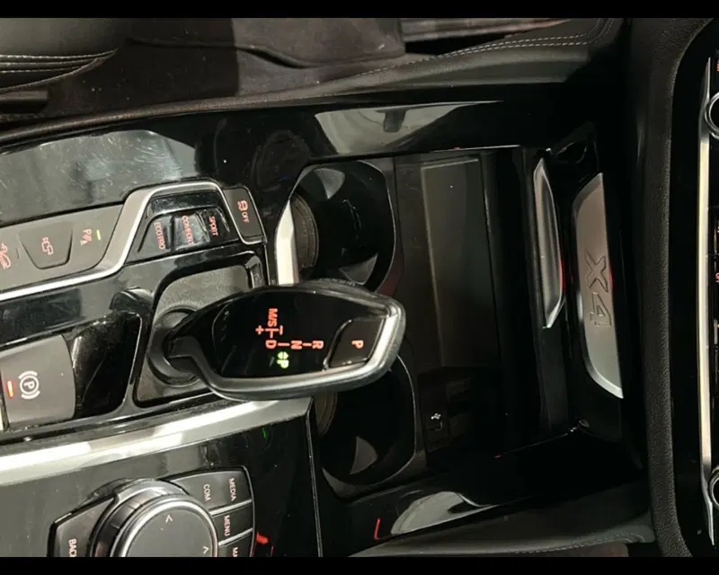 BMW X4 usata a Napoli (20)