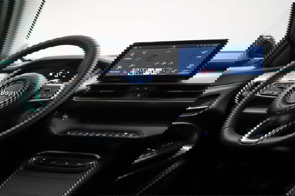 Jeep Avenger usata a Varese (11)