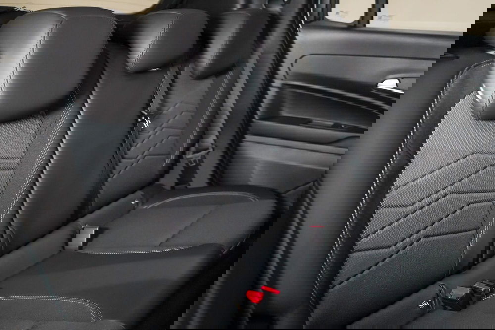 Jeep Avenger usata a Varese (14)