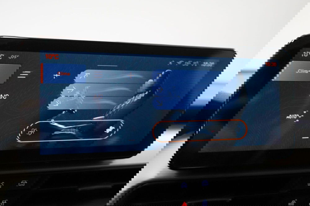 Jeep Avenger usata a Varese (16)