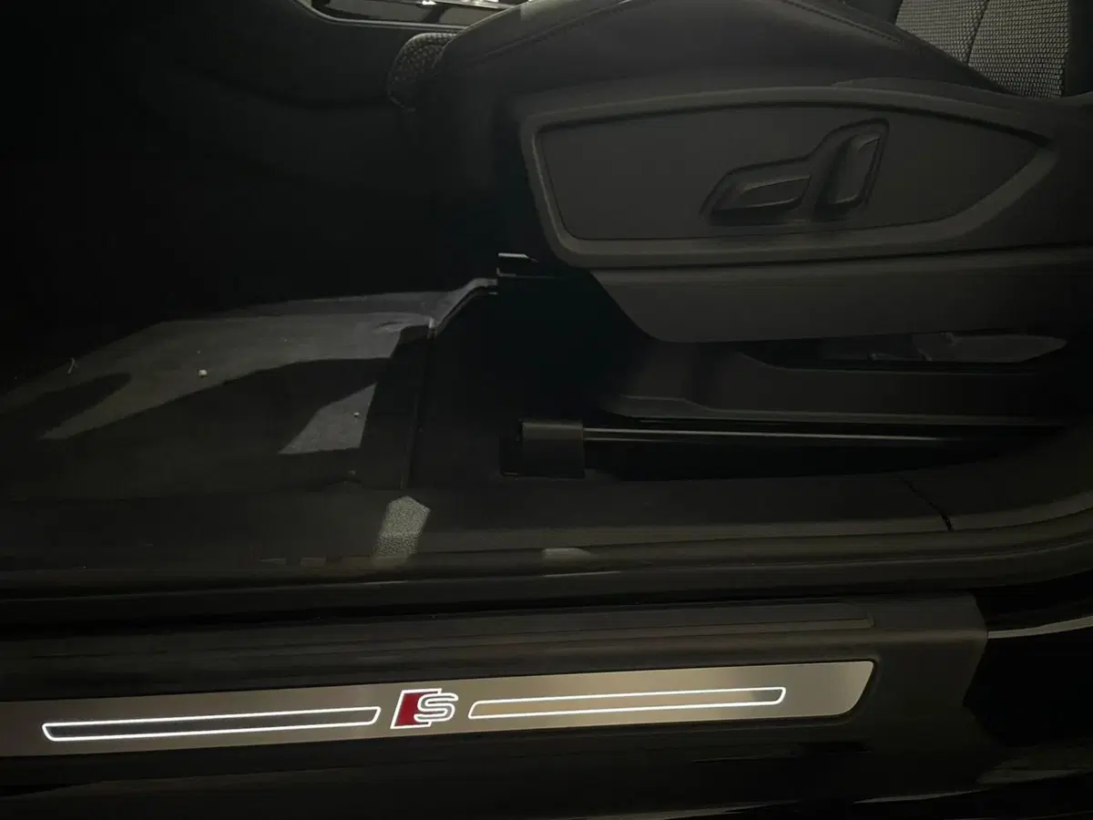 Audi Q5 Sportback usata a Taranto (9)