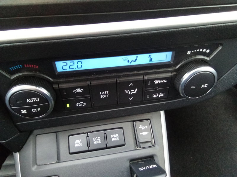 Toyota Auris usata a Rimini (11)