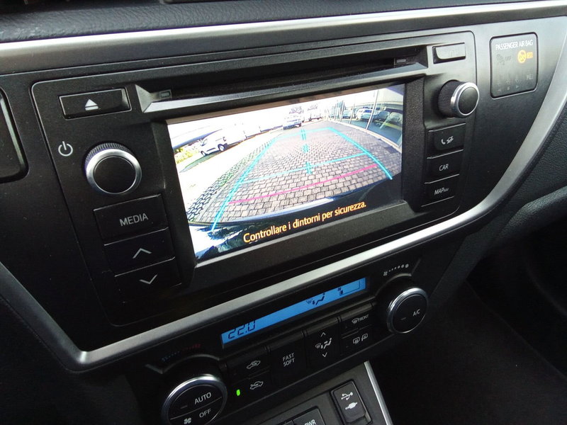 Toyota Auris usata a Rimini (13)