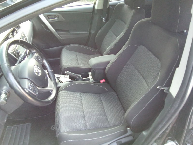 Toyota Auris usata a Rimini (15)