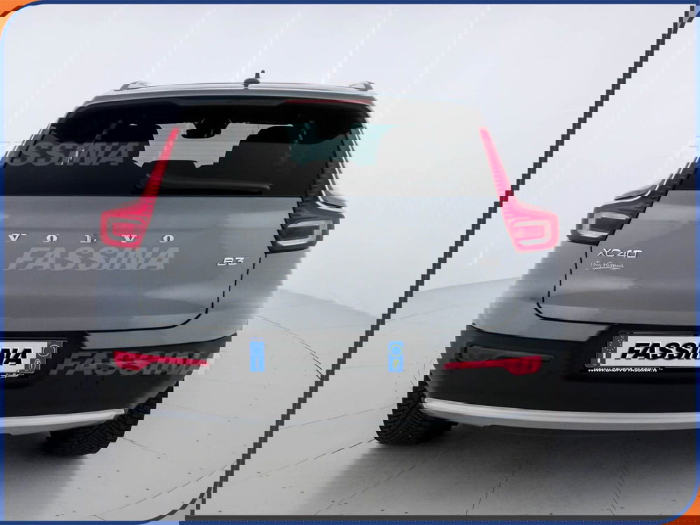 Volvo XC40 usata a Milano (5)