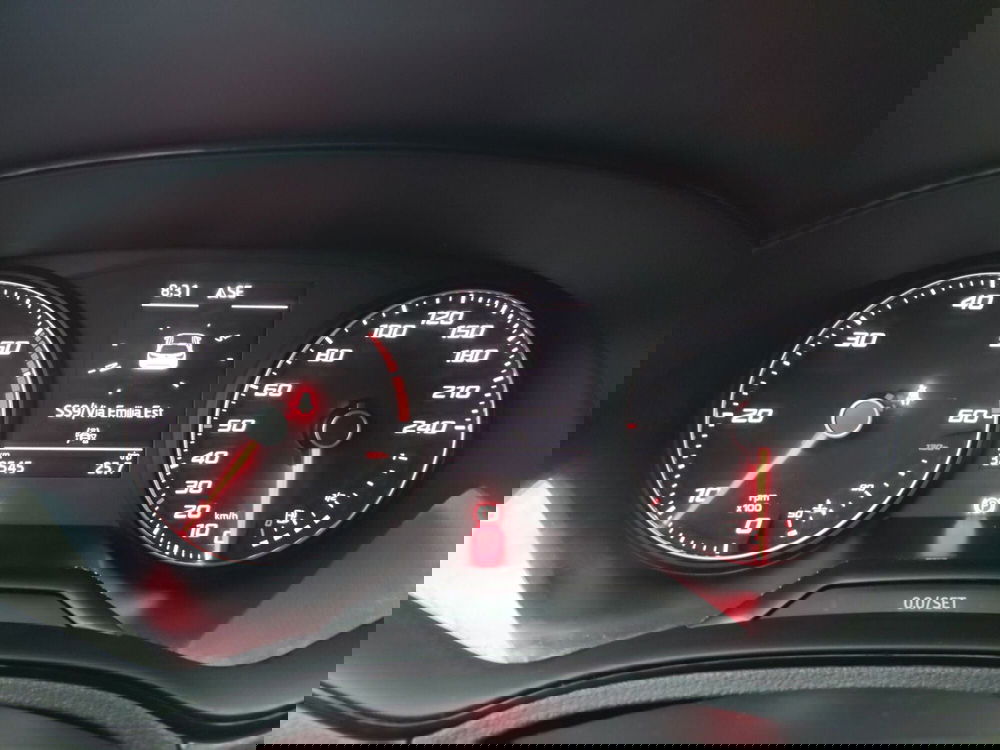 SEAT Arona usata a Modena (9)