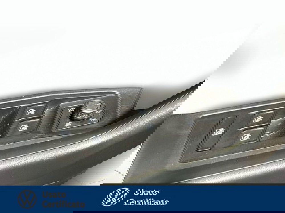 Volkswagen T-Roc usata a Vicenza (14)