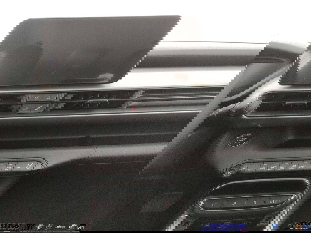 Jeep Avenger nuova a Padova (18)