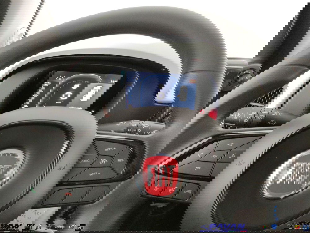 Fiat Panda Cross nuova a Padova (14)