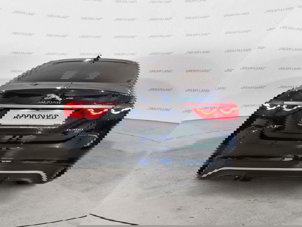 Jaguar XF usata a Livorno (7)