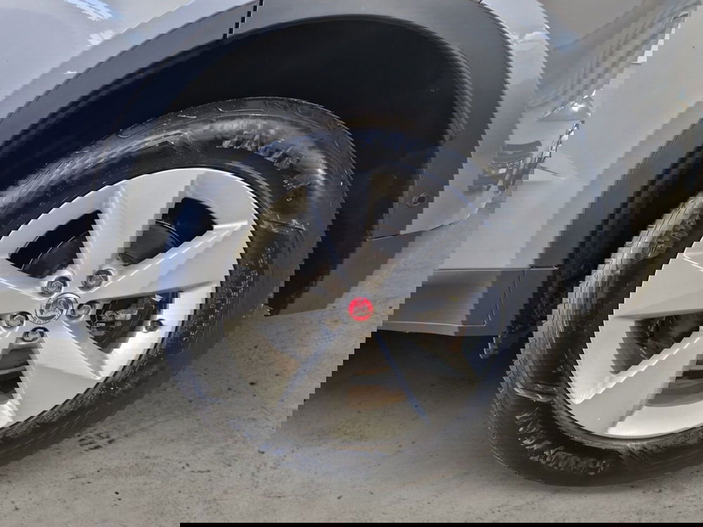 Jaguar E-Pace usata a Firenze (9)