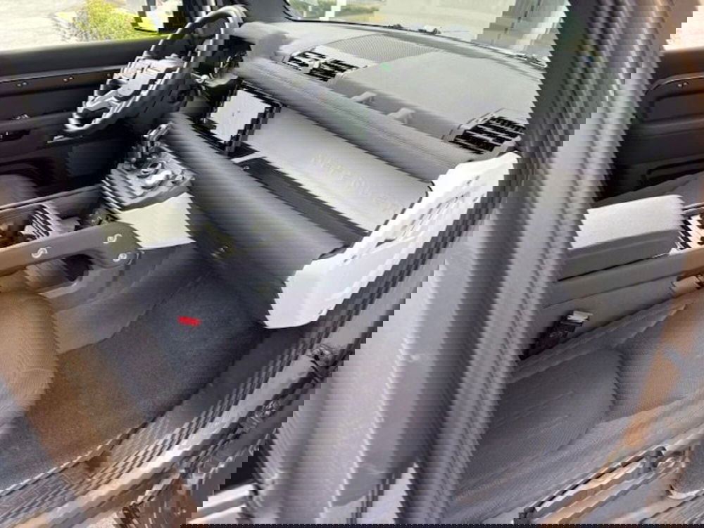 Land Rover Defender usata a Pesaro-Urbino (3)