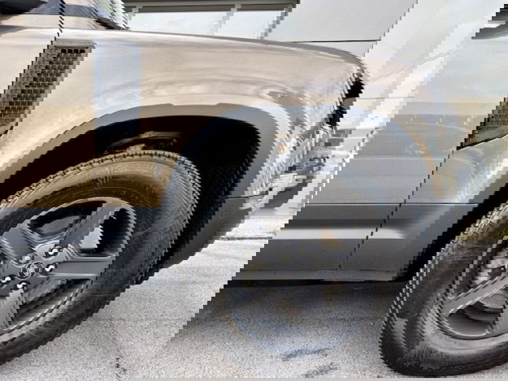 Land Rover Defender usata a Pesaro-Urbino (9)